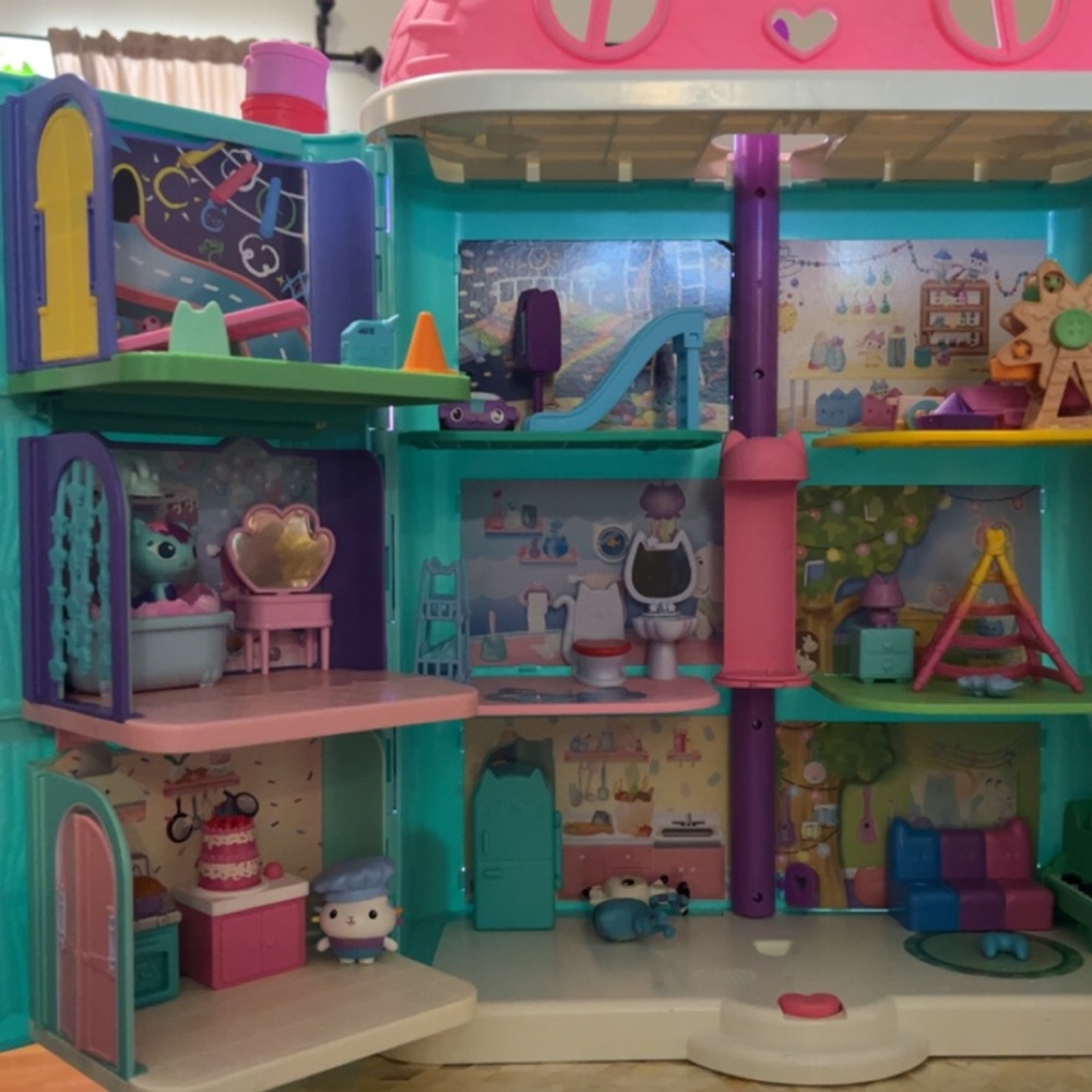 Gabbys dollhouse